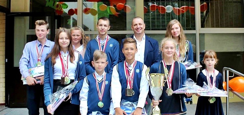 Świąteczny apel w Gimnazjum w Mickunach